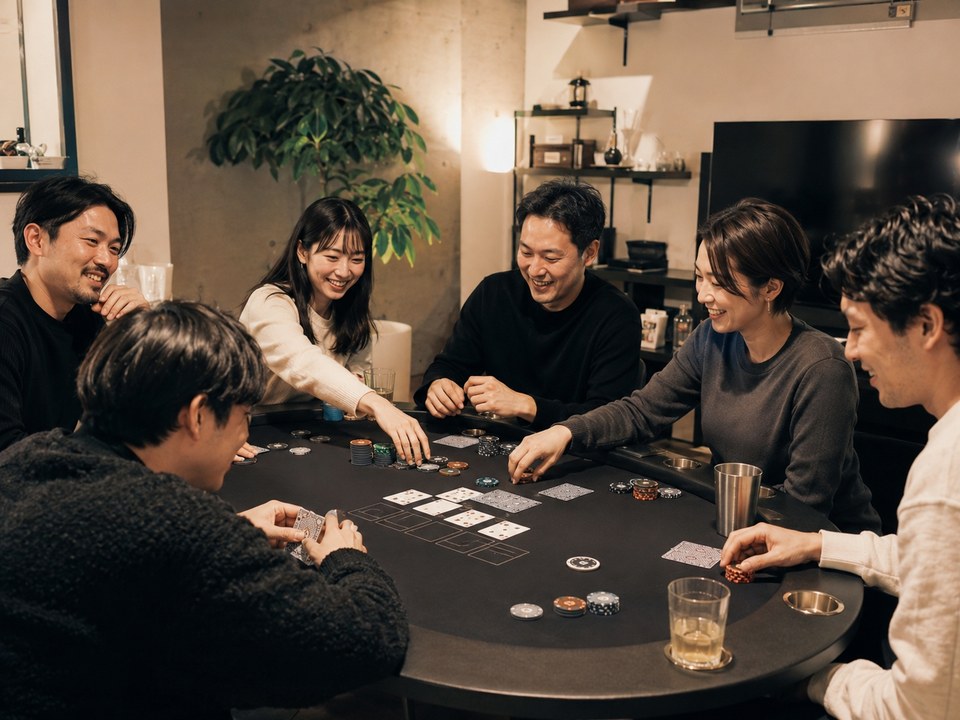 ポーカー会の様子｜東京えにしあ倶楽部の社会人イベント